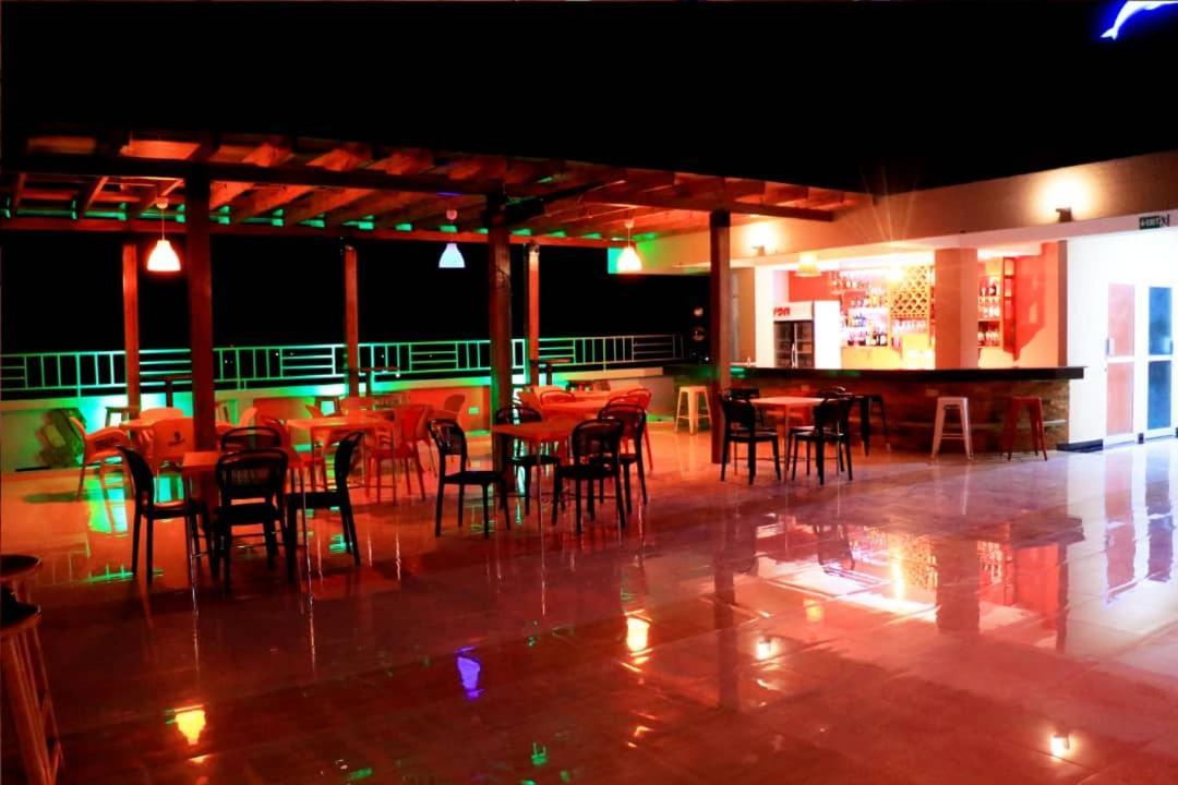 Dolphin Hotel แทนกา ภายนอก รูปภาพ
