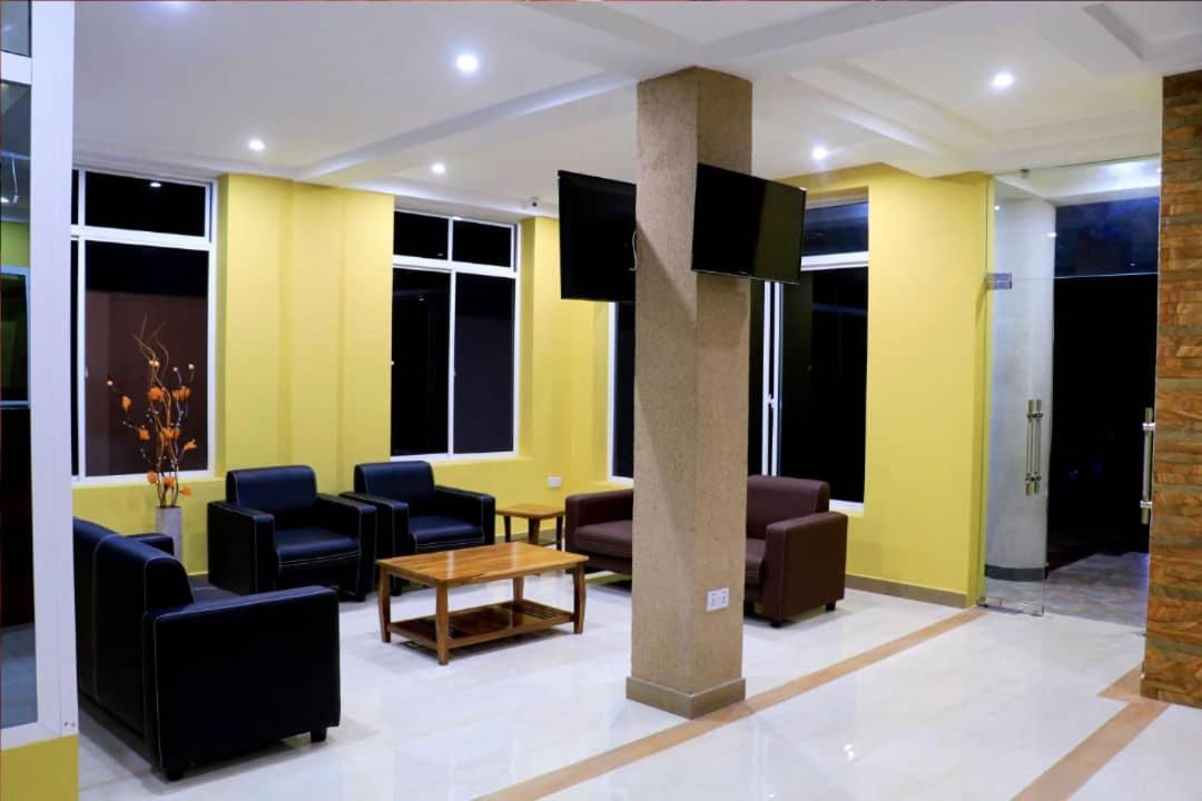 Dolphin Hotel แทนกา ภายนอก รูปภาพ